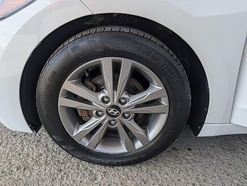 Hyundai Elantra 2018 - Image 28