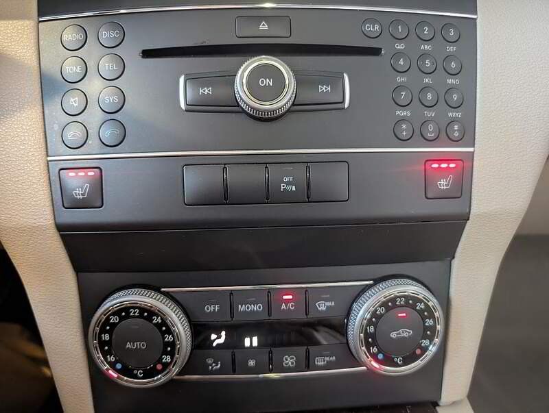 Mercedes-Benz GLK 350 2012 - Image 25