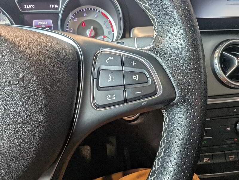 Mercedes-Benz GLA 2017 - Image 21