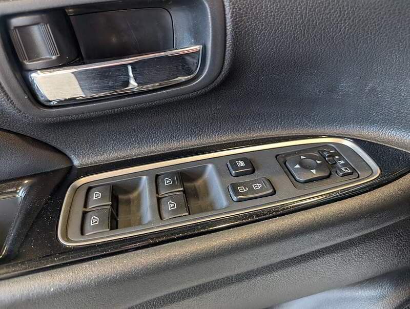 Mitsubishi Outlander PHEV 2022 - Image 18
