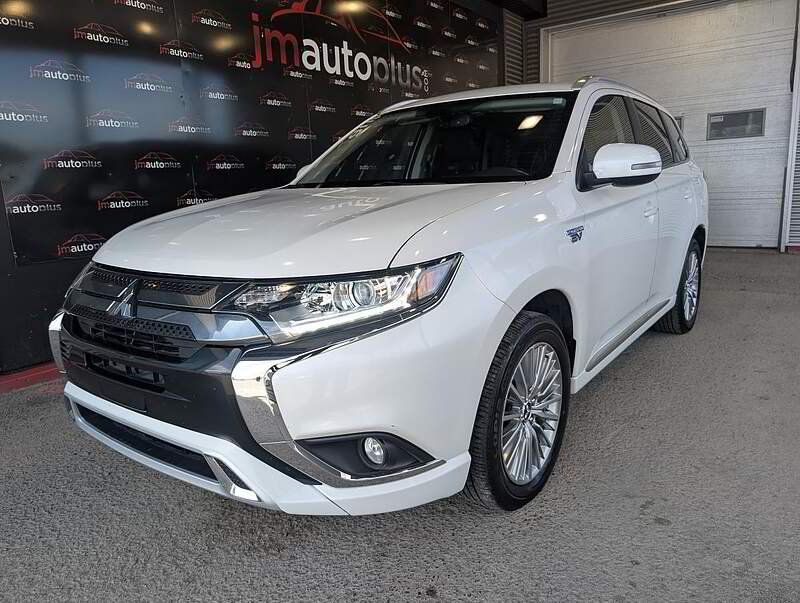 Mitsubishi Outlander PHEV 2022 - Image 1