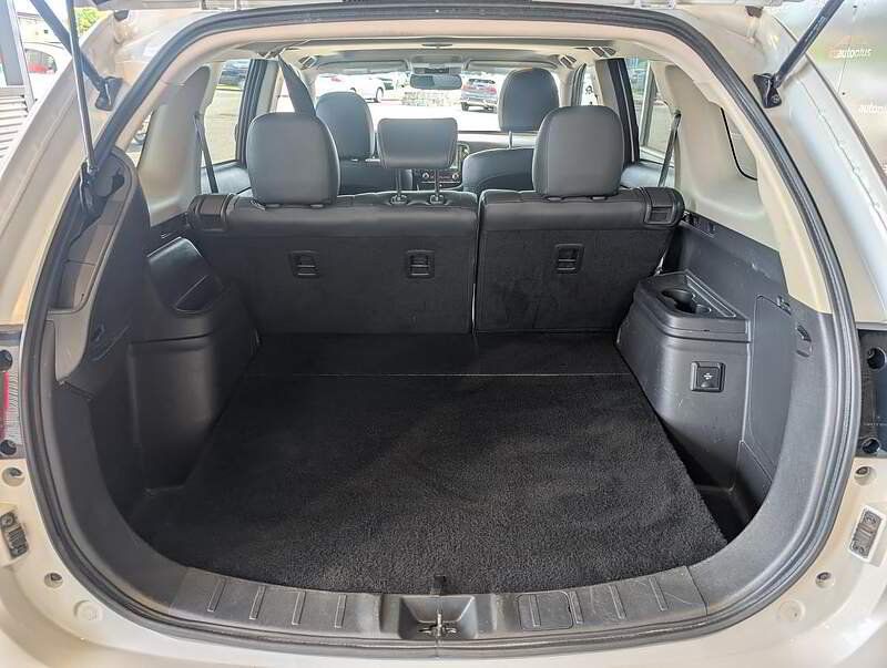 Mitsubishi Outlander PHEV 2022 - Image 30