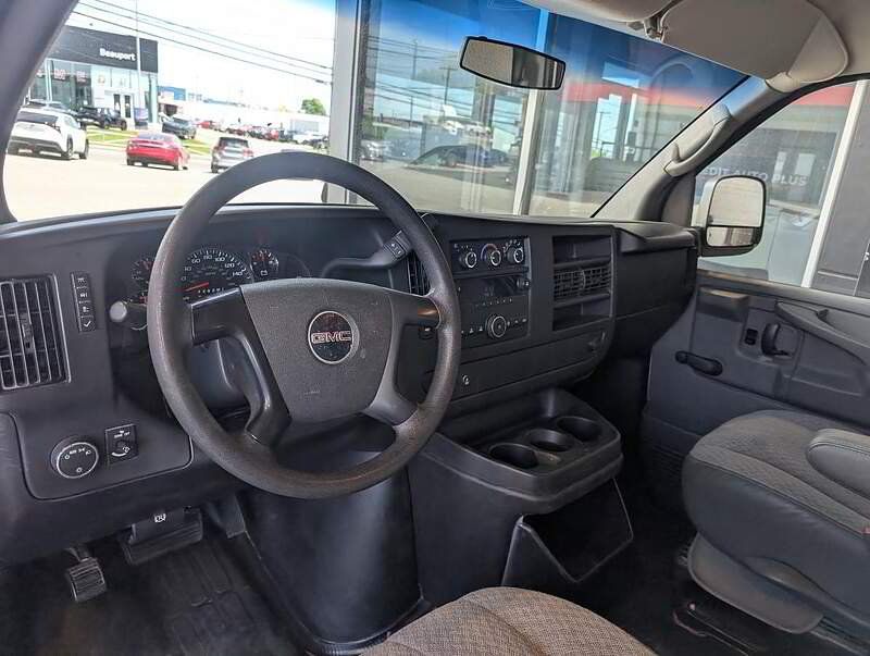 GMC Savana 2012 - Image 13