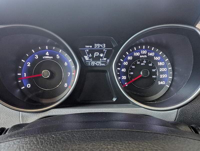 Hyundai Elantra 2014 - Image 19