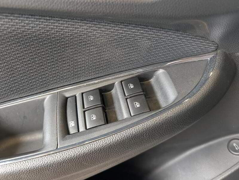 Chevrolet Cruze 2017 - Image 18