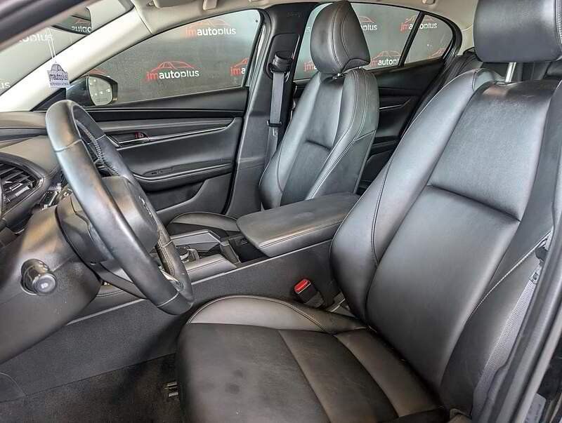Mazda Mazda3 2019 - Image 14