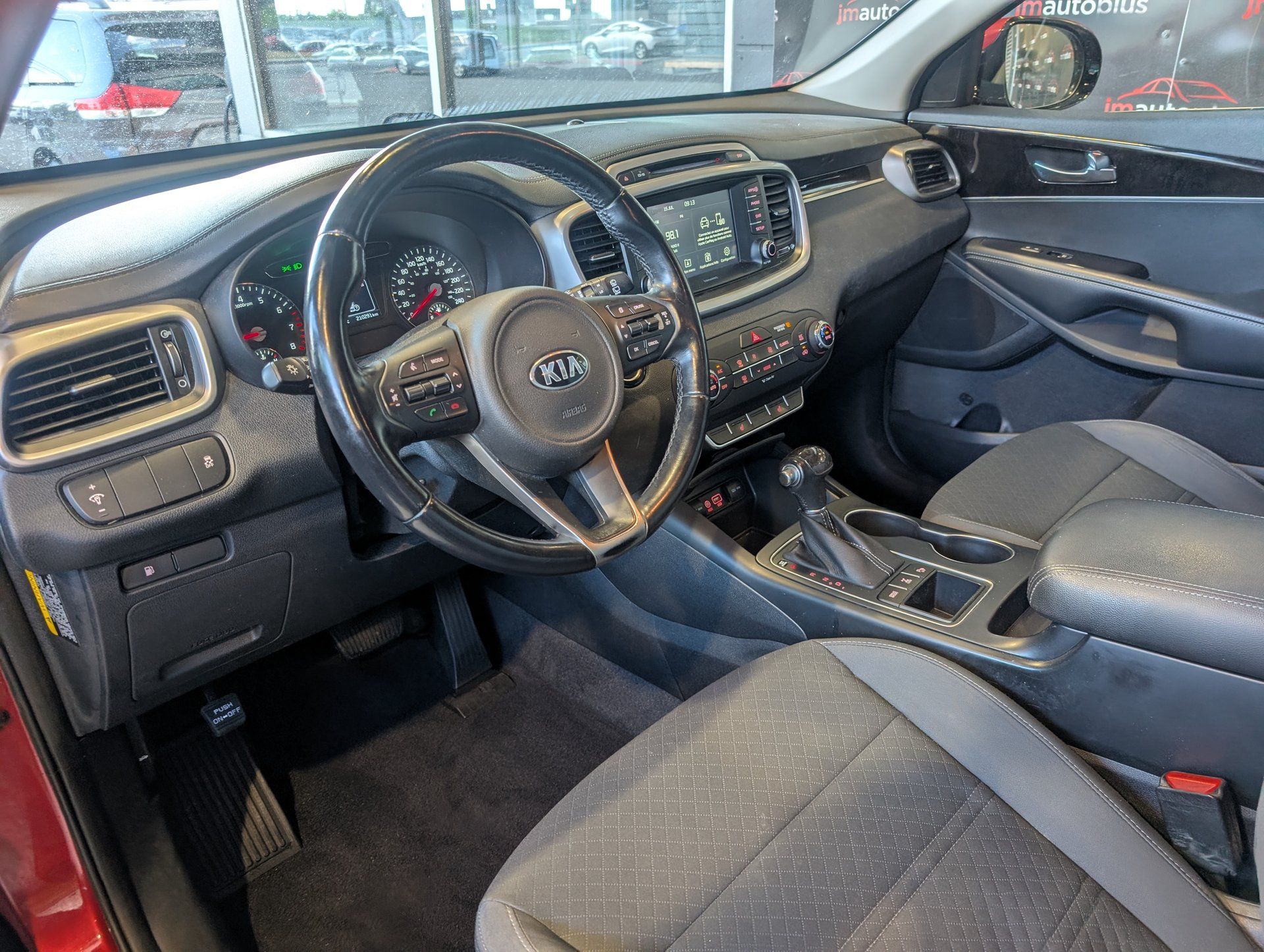 Kia Sorento 2017 - Image 14
