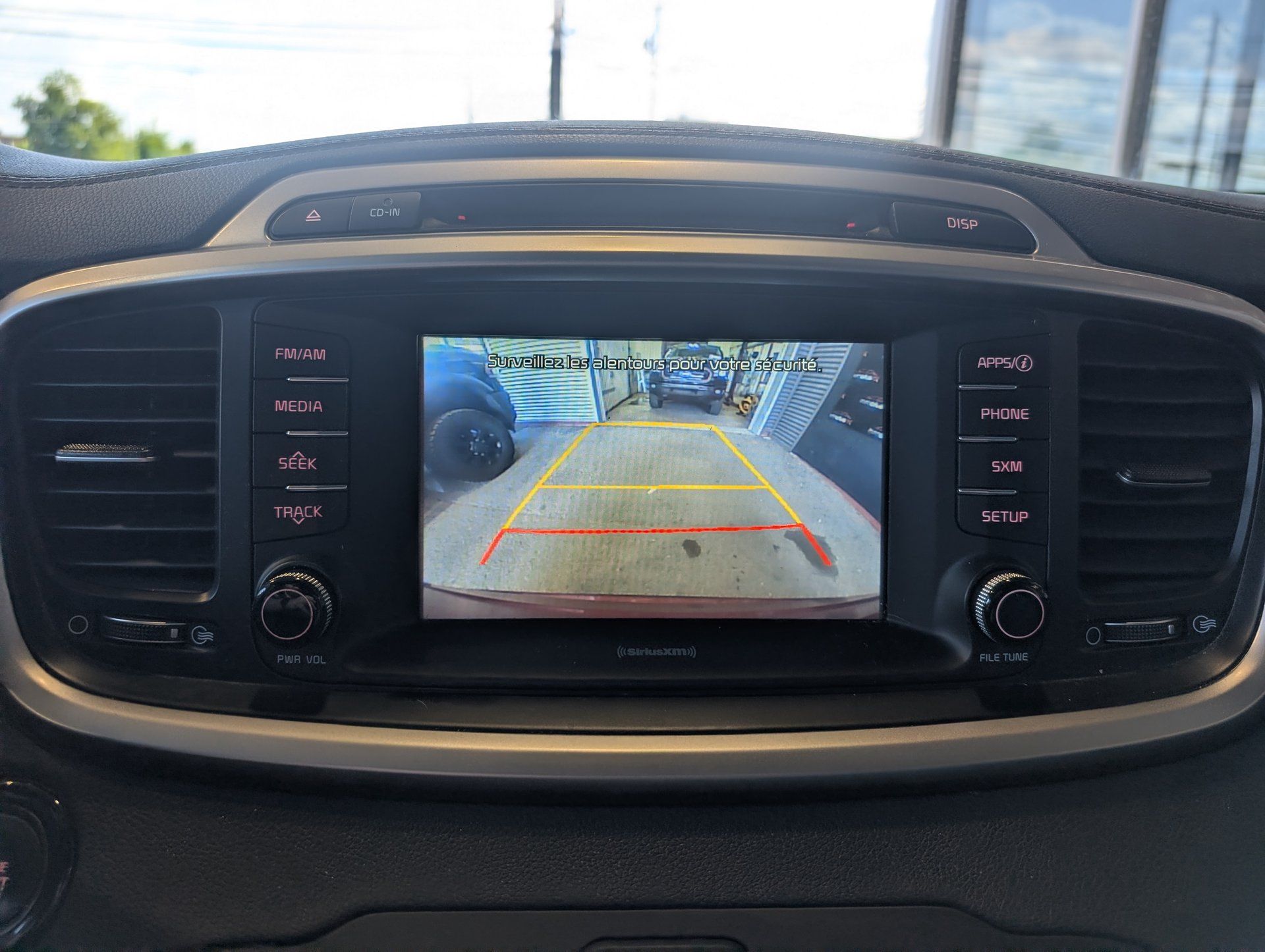 Kia Sorento 2017 - Image 24