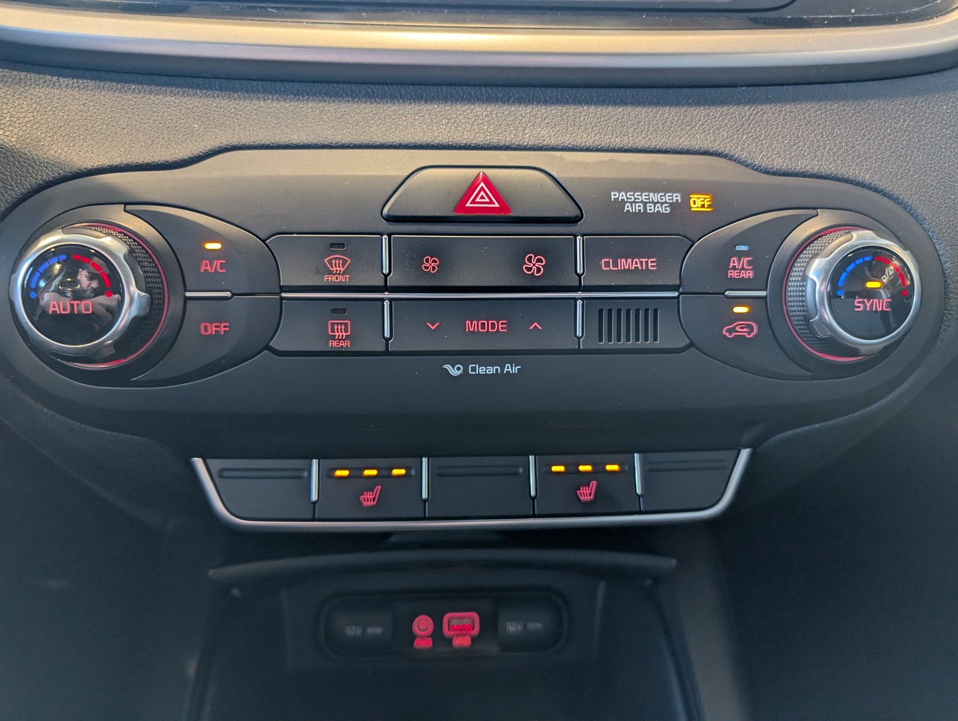 Kia Sorento 2017 - Image 25