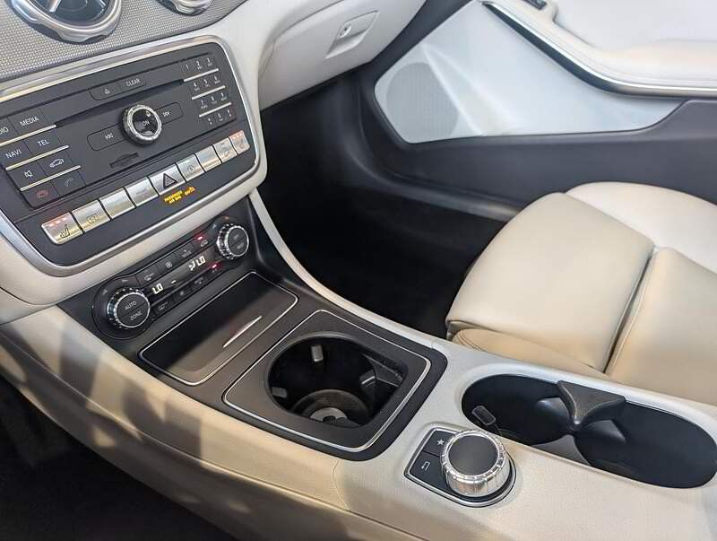 Mercedes-Benz GLA 2018 - Image 26