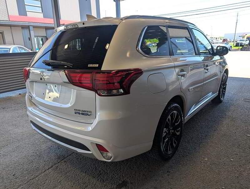 Mitsubishi Outlander PHEV 2018 - Image 7