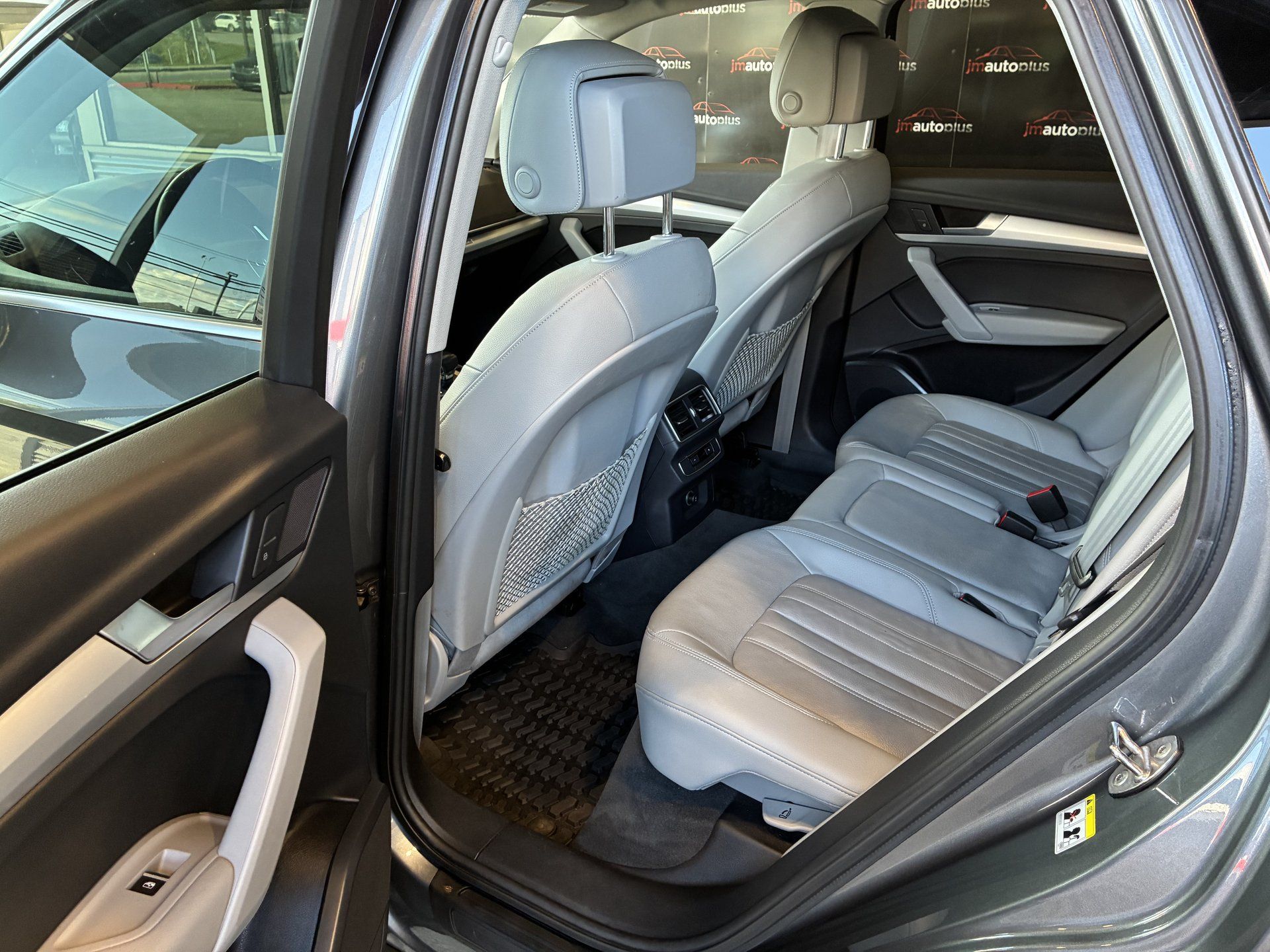 Audi Q5 2018 - Image 11
