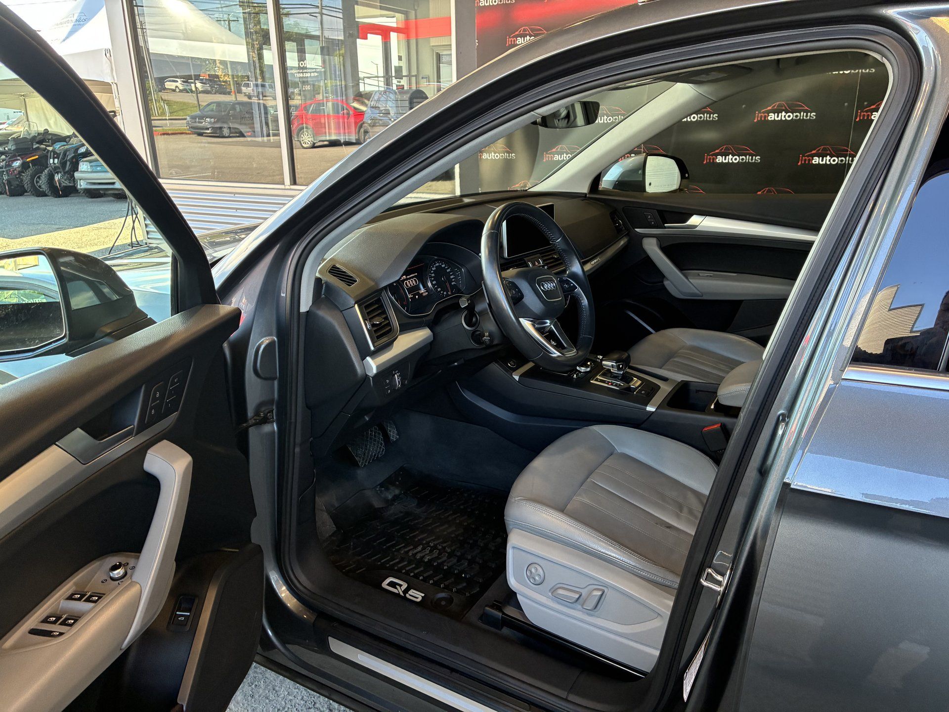 Audi Q5 2018 - Image 9