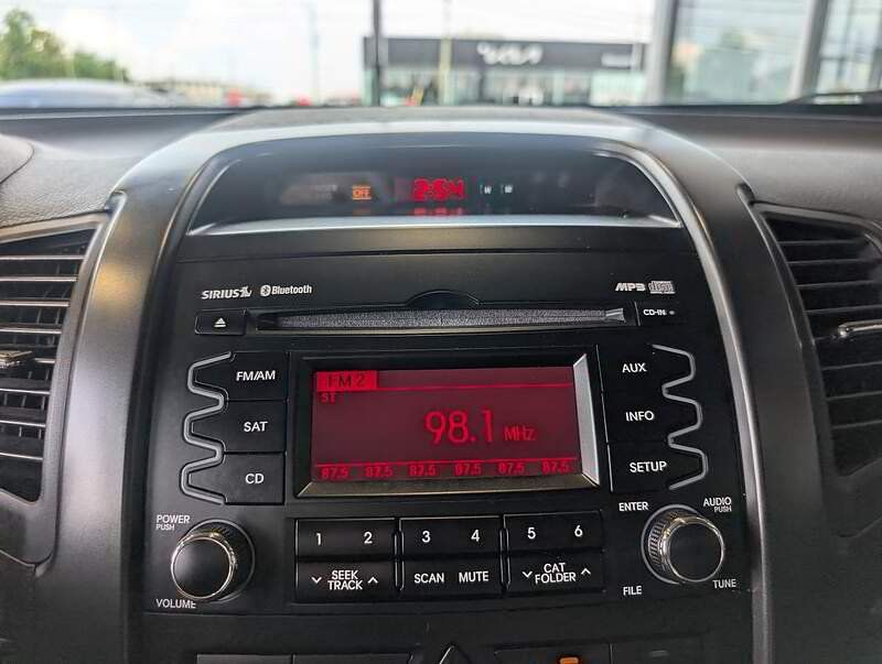 Kia Sorento 2011 - Image 24