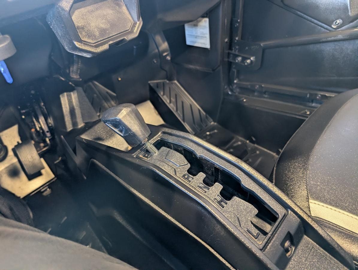 Can Am maverick 1000R 2022 - Image 14