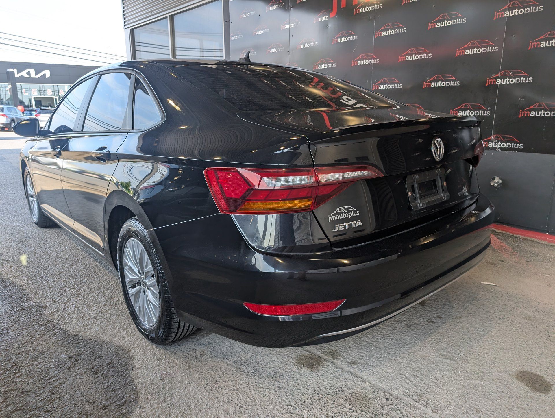 Volkswagen Jetta 2019 - Image 11