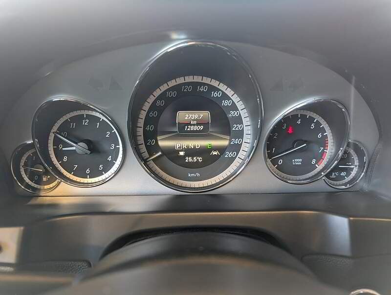 Mercedes-Benz E 350 2013 - Image 20