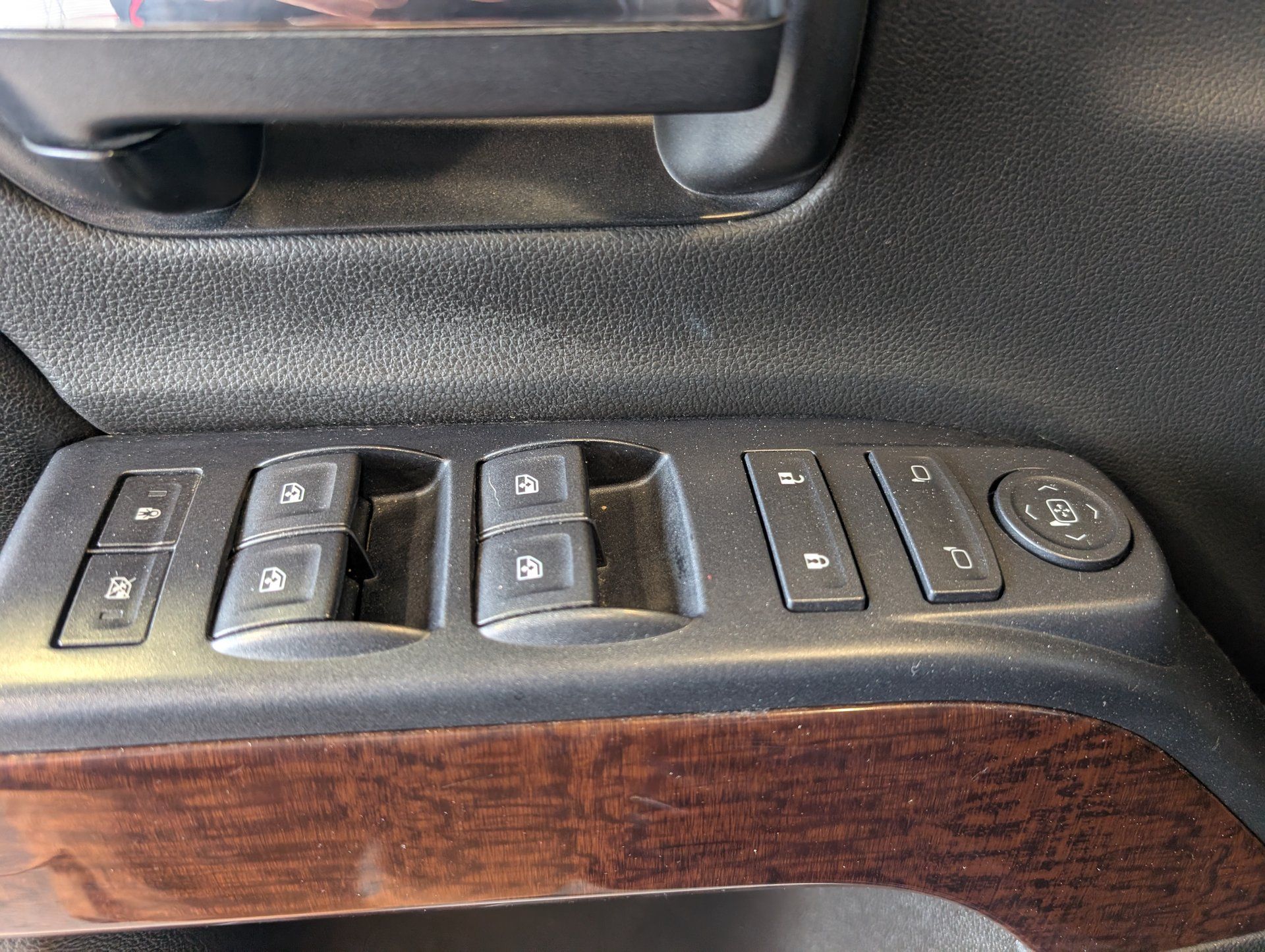 GMC Sierra 1500 2015 - Image 16
