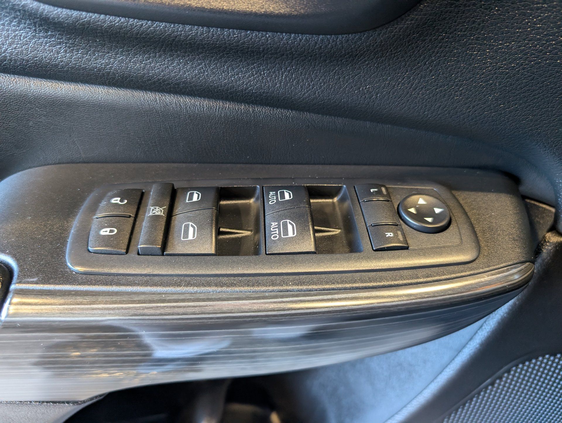 Jeep Cherokee 2016 - Image 15