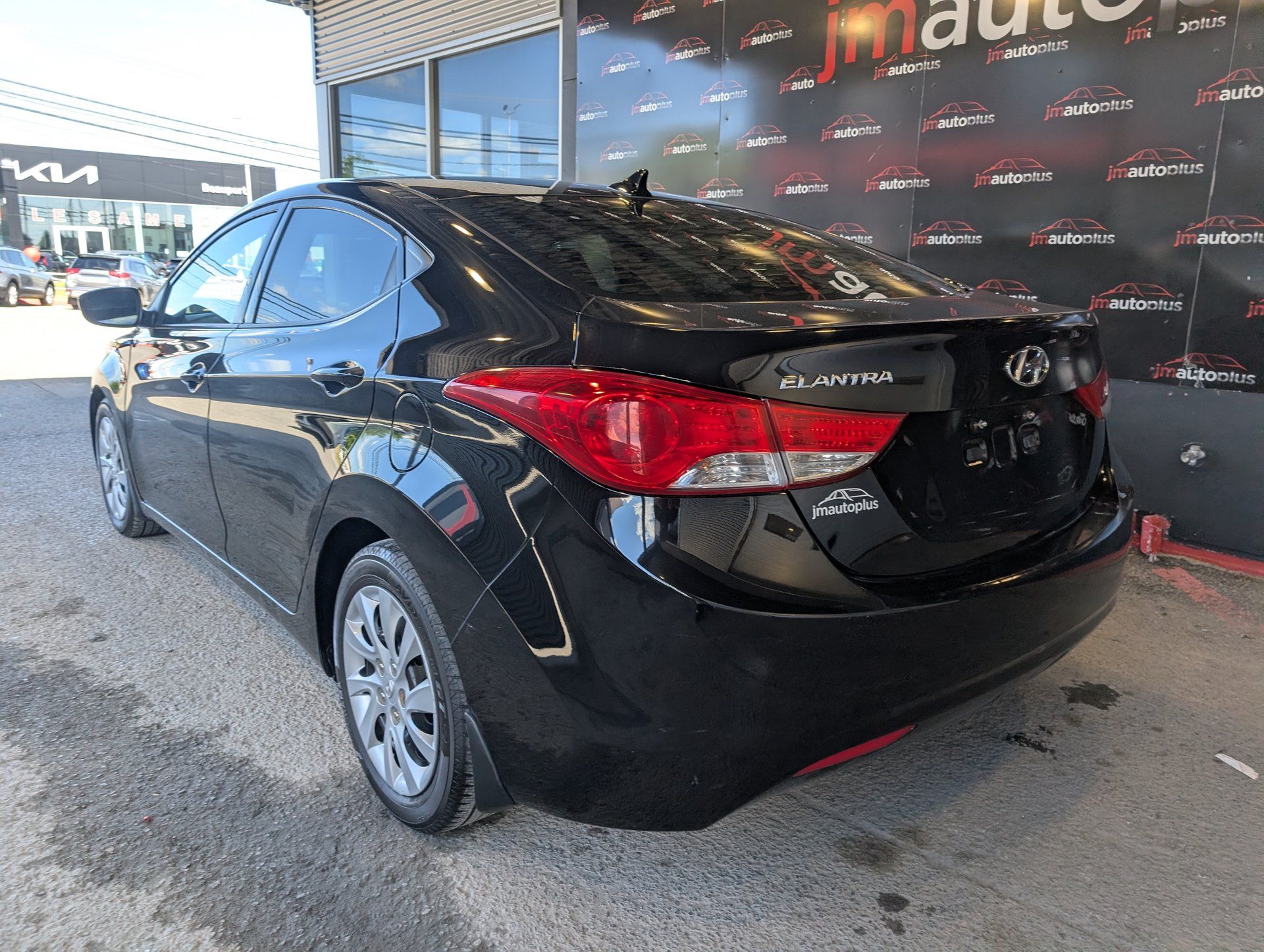 Hyundai Elantra 2013 - Image 11