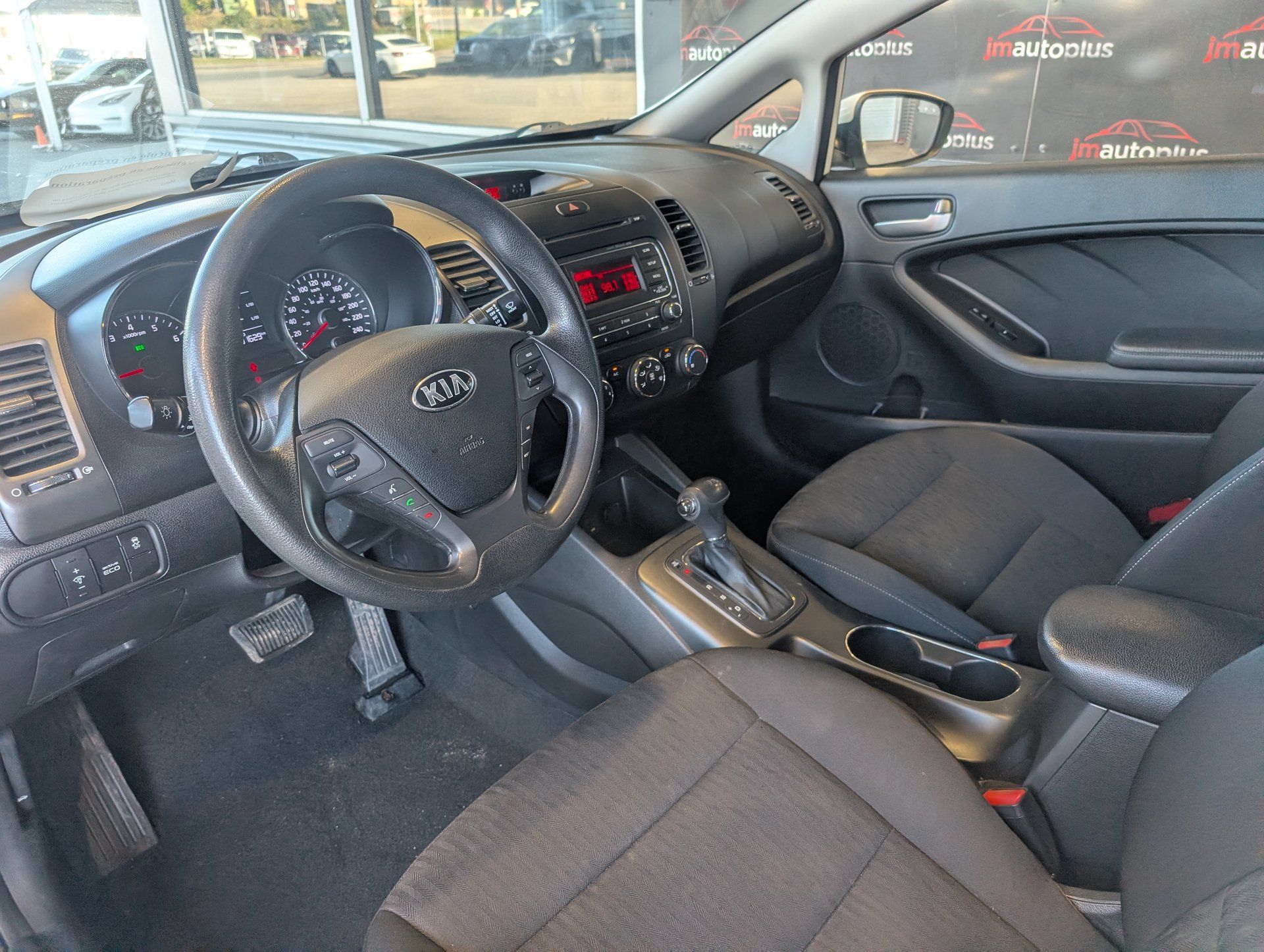 Kia Forte 2014 - Image 12