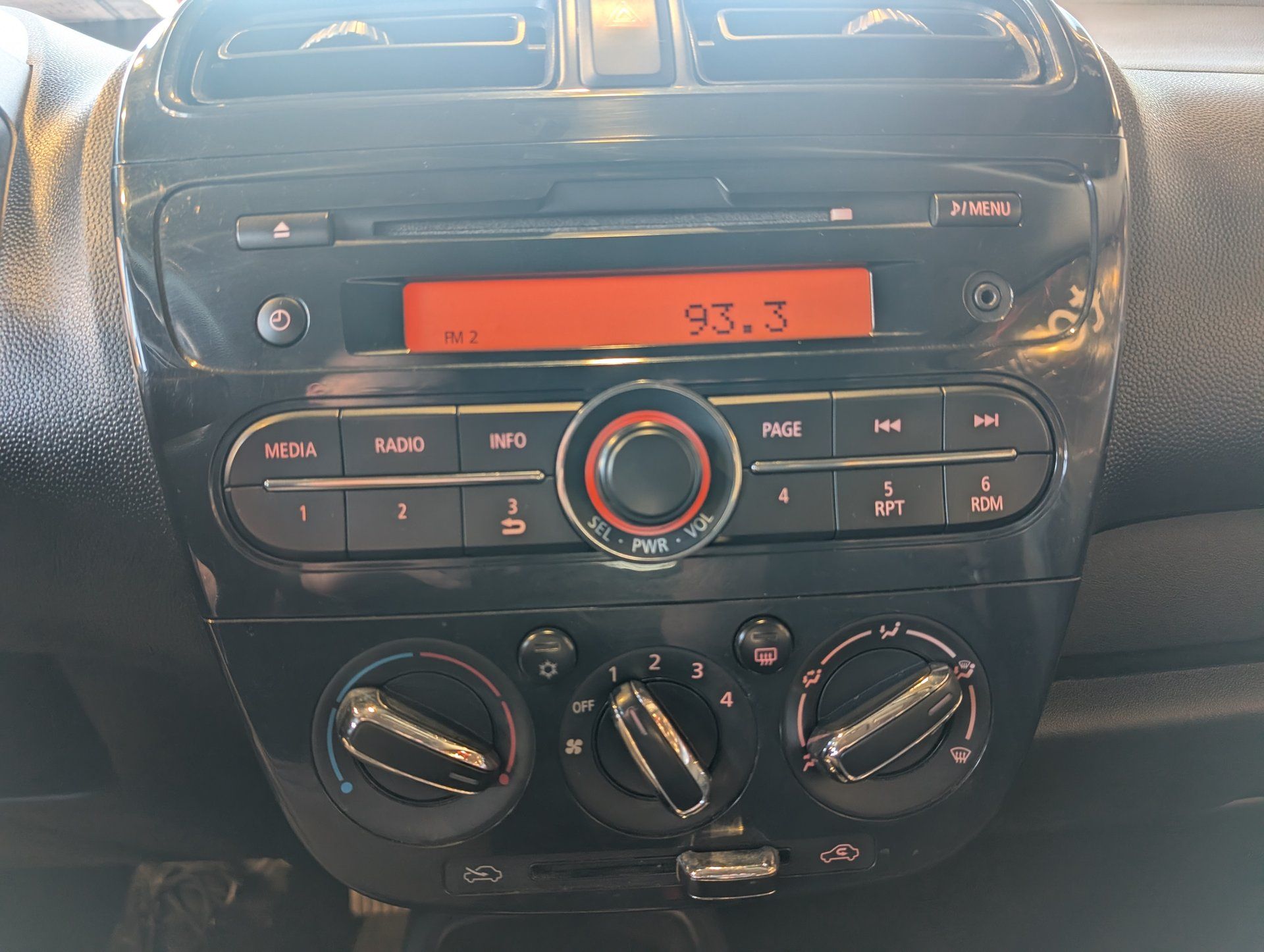 Mitsubishi Mirage 2017 - Image 18