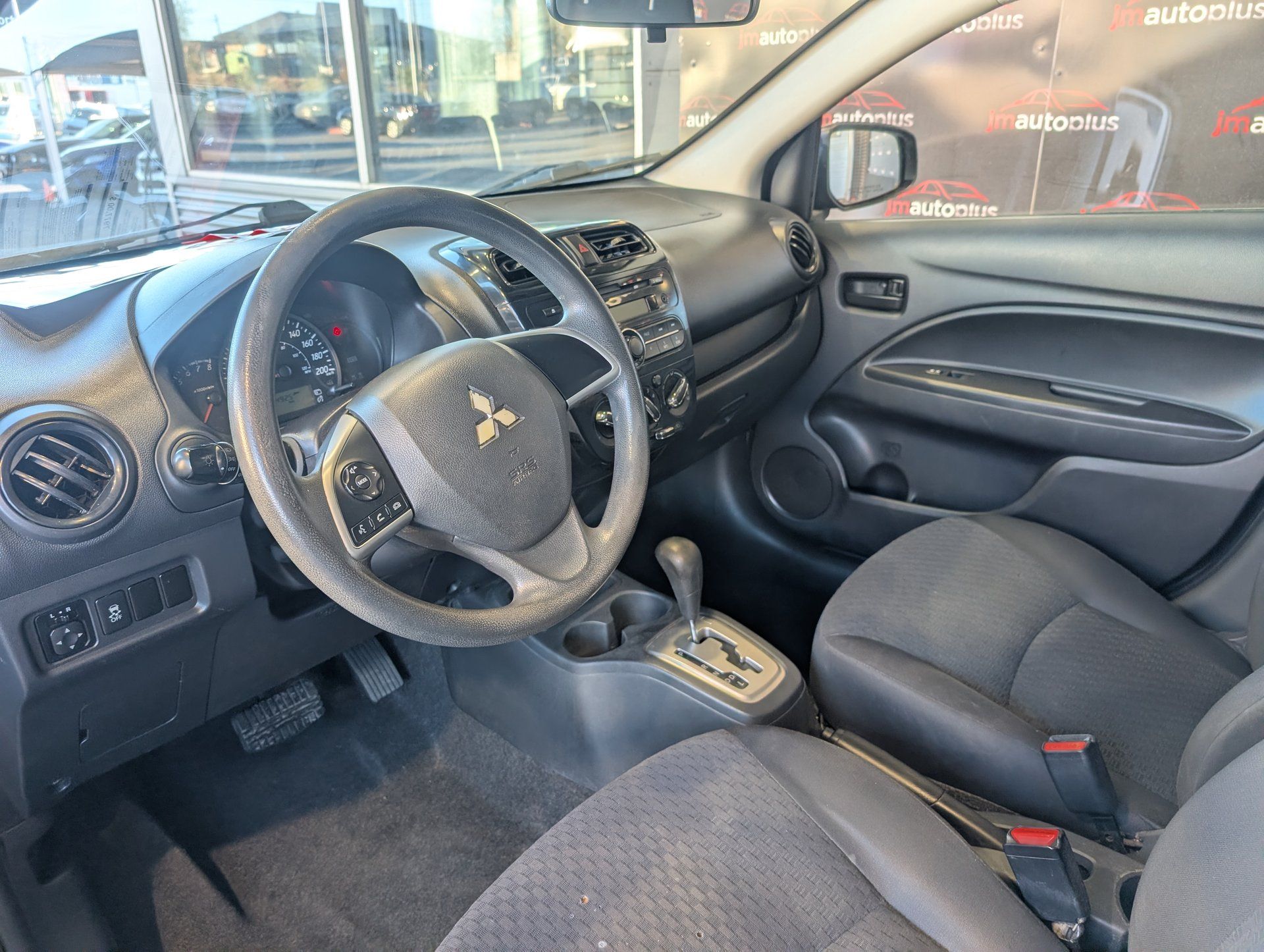 Mitsubishi Mirage 2017 - Image 12