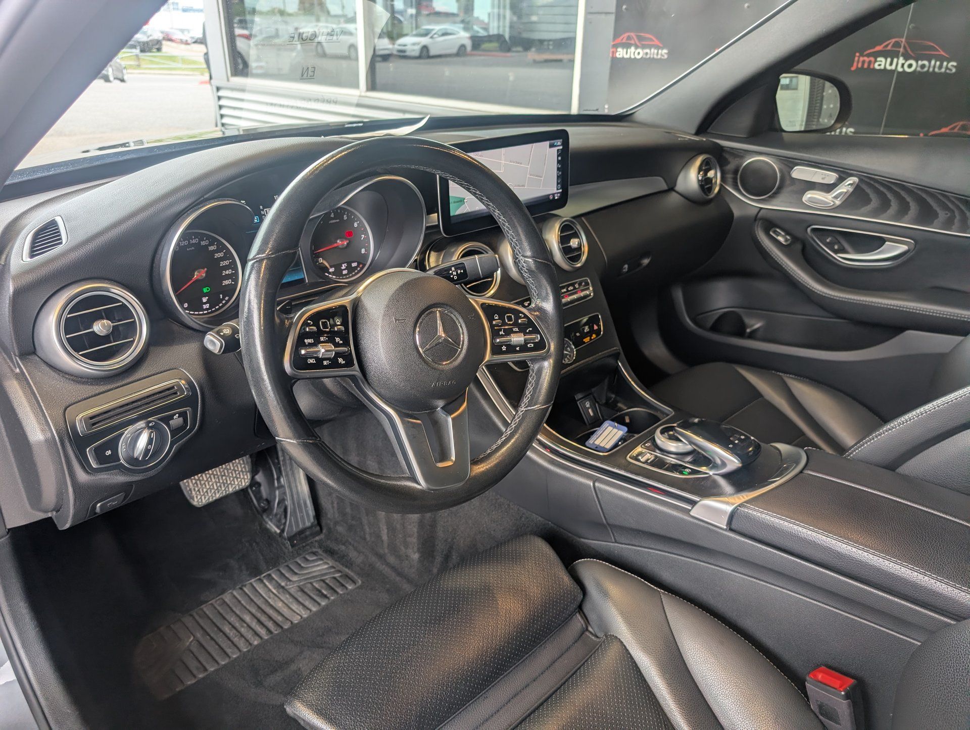 Mercedes-Benz C 300 2019 - Image 14