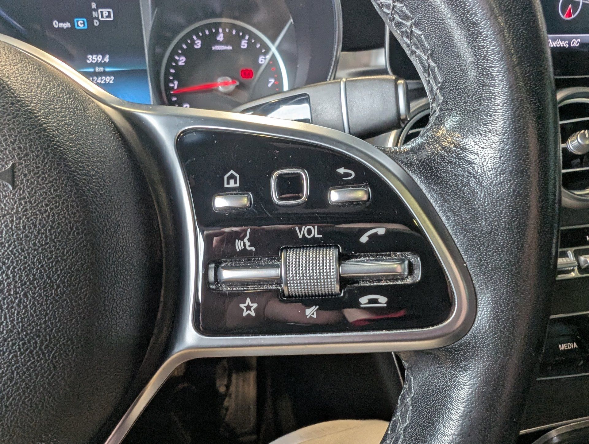 Mercedes-Benz C 300 2019 - Image 21