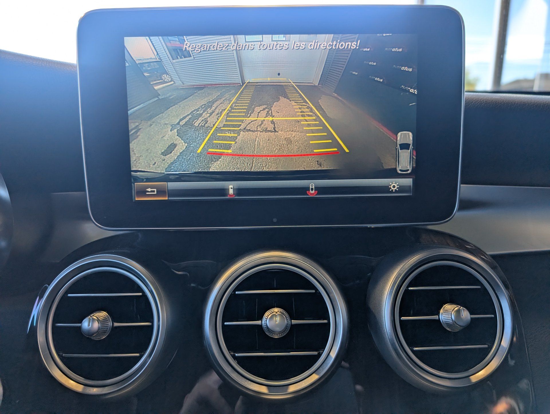 Mercedes-Benz GLC 300 2017 - Image 23