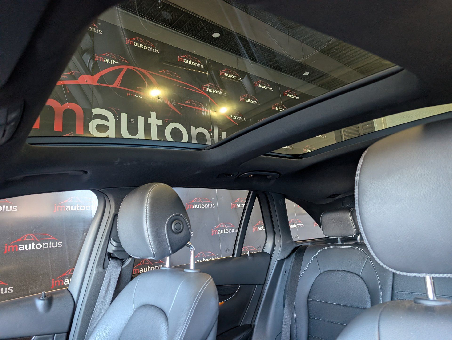 Mercedes-Benz GLC 300 2017 - Image 15