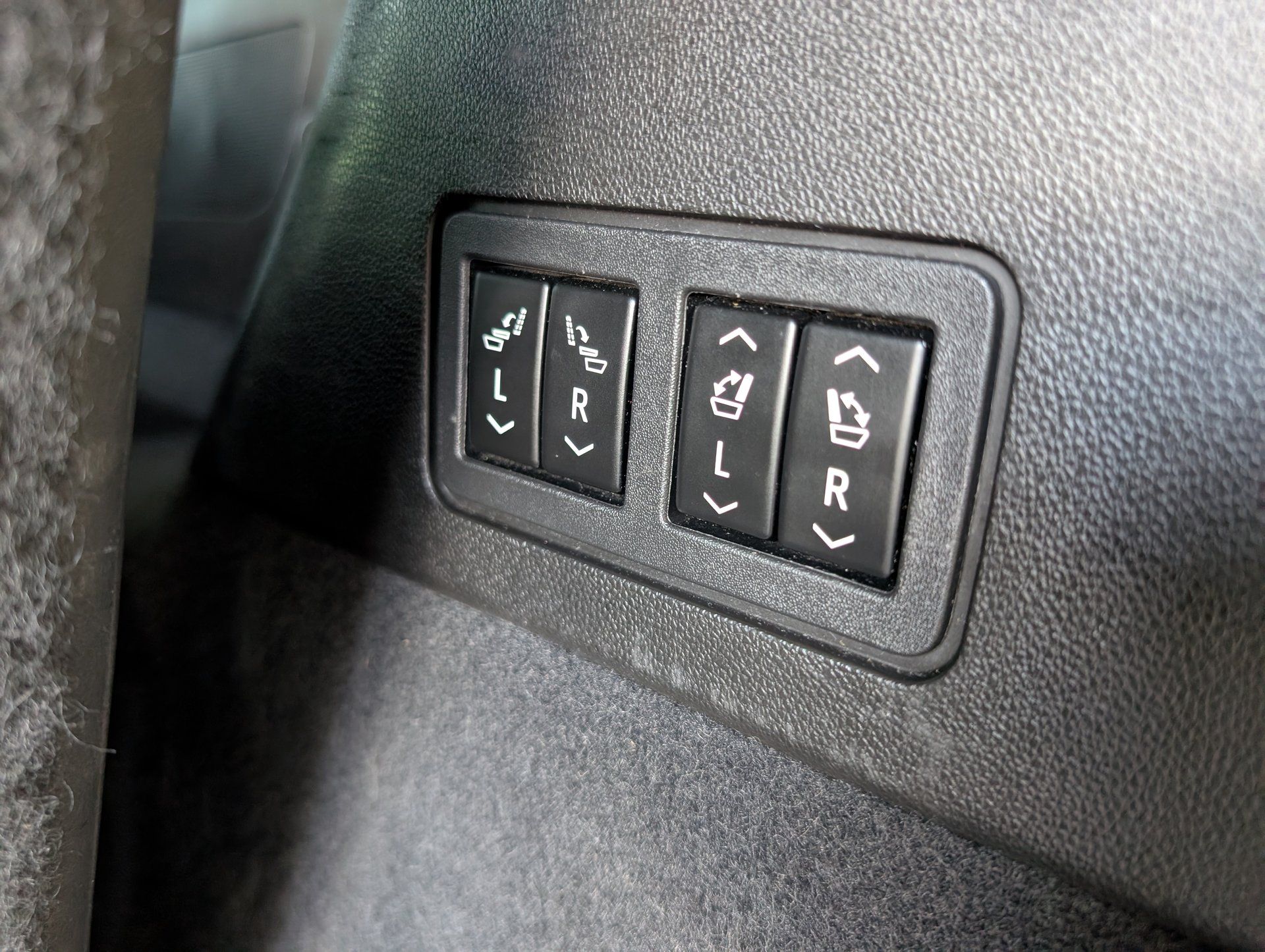 Cadillac XT6 2022 - Image 33