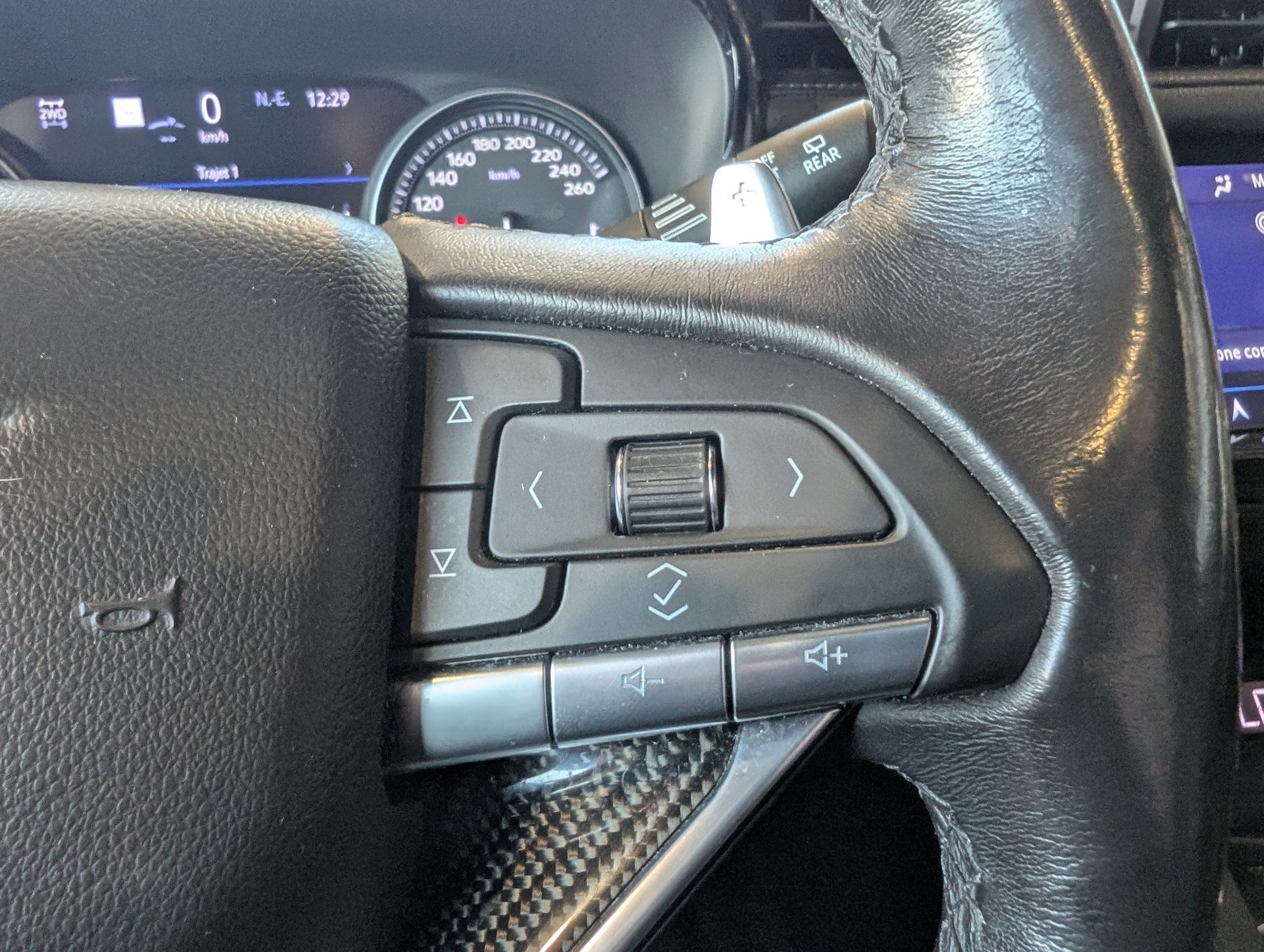 Cadillac XT6 2022 - Image 21