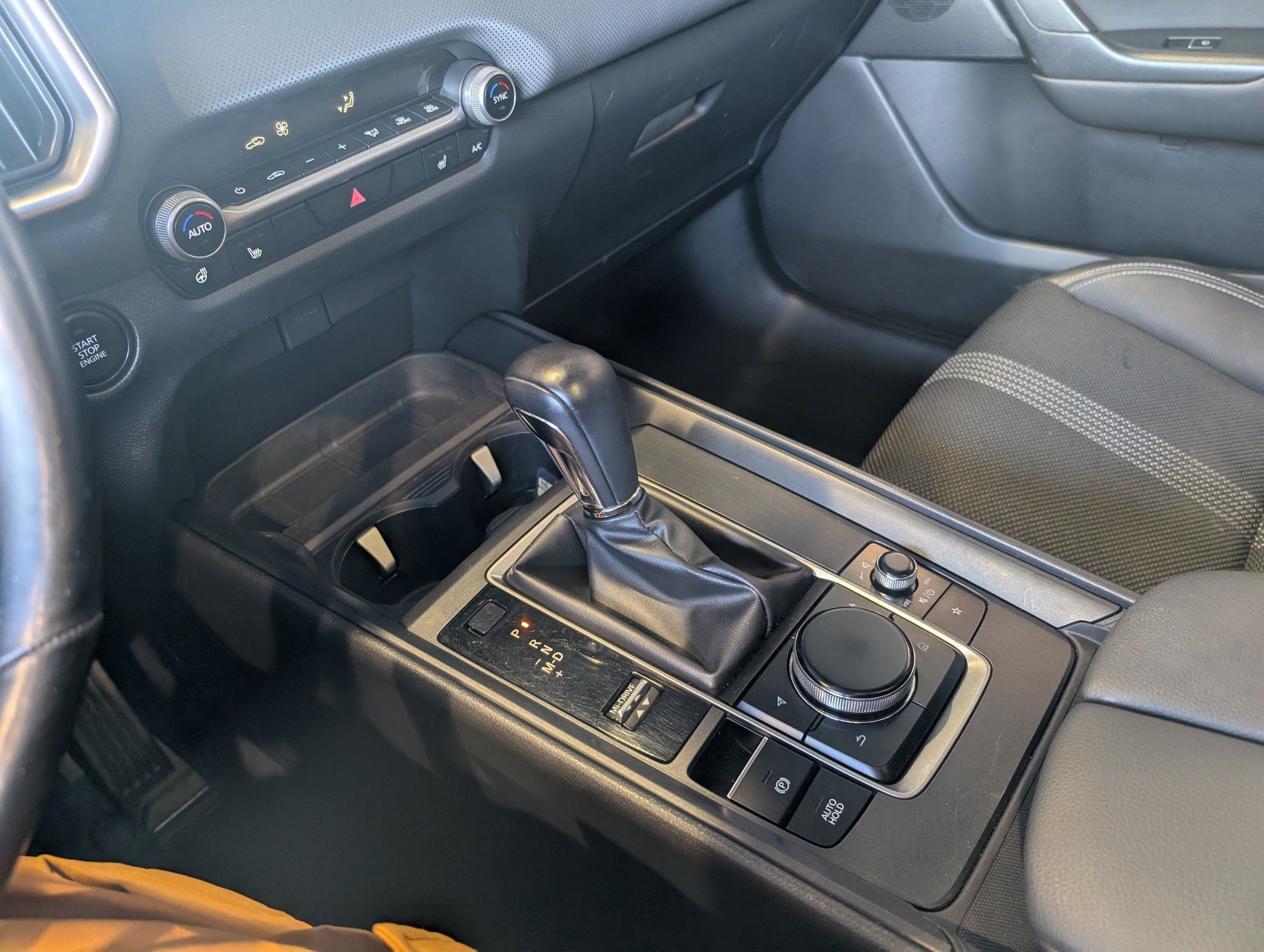 Mazda CX-50 2023 - Image 20
