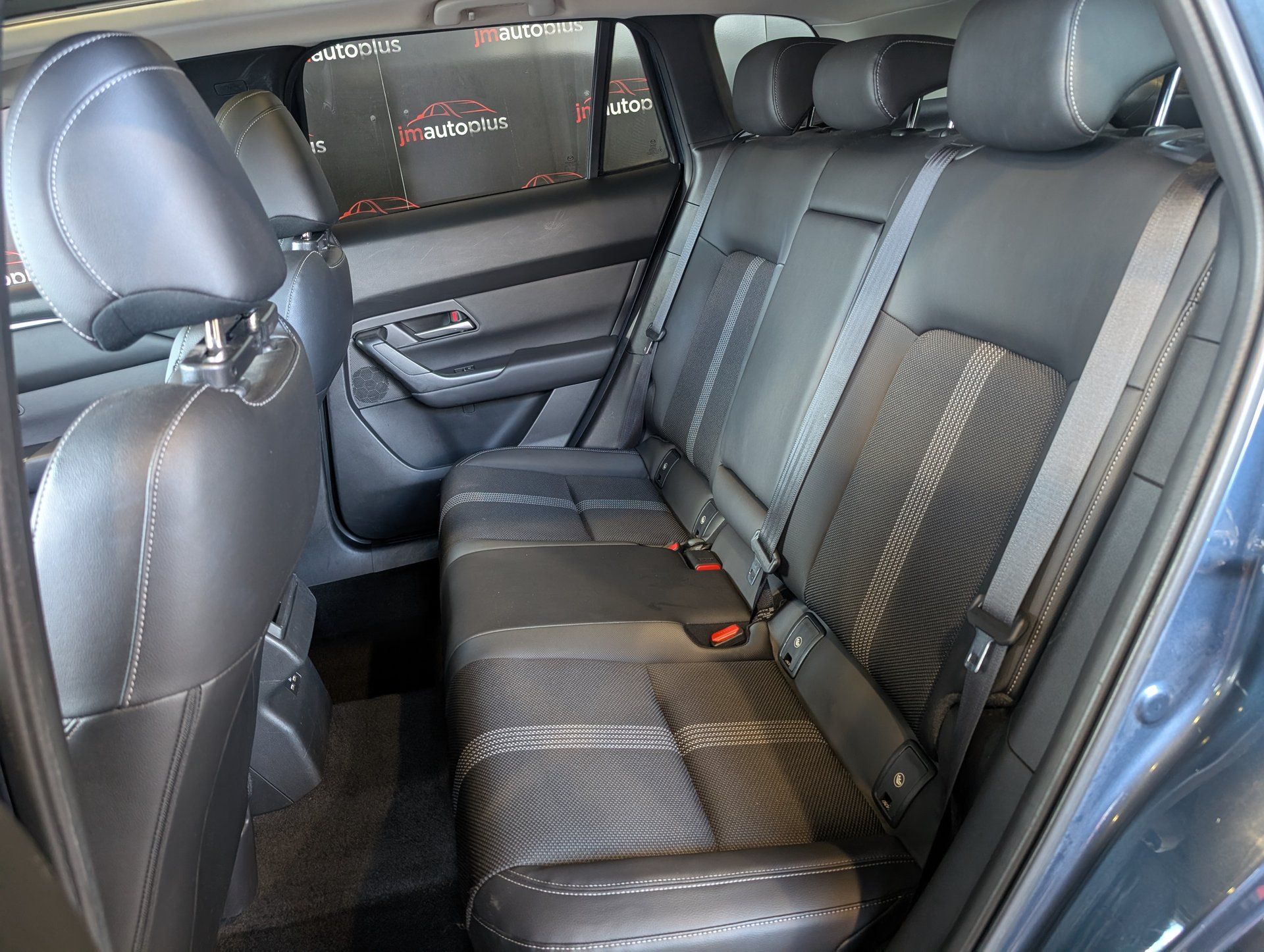 Mazda CX-50 2023 - Image 21