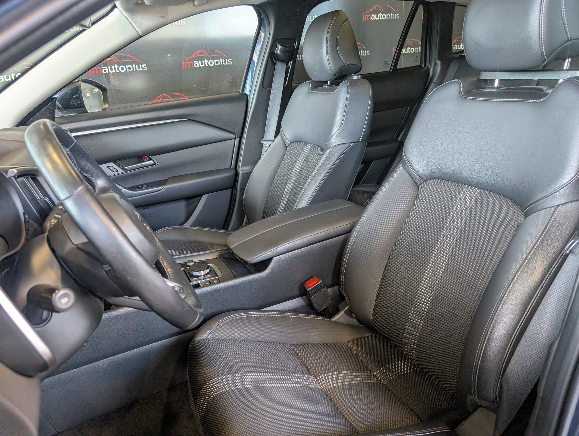 Mazda CX-50 2023 - Image 8