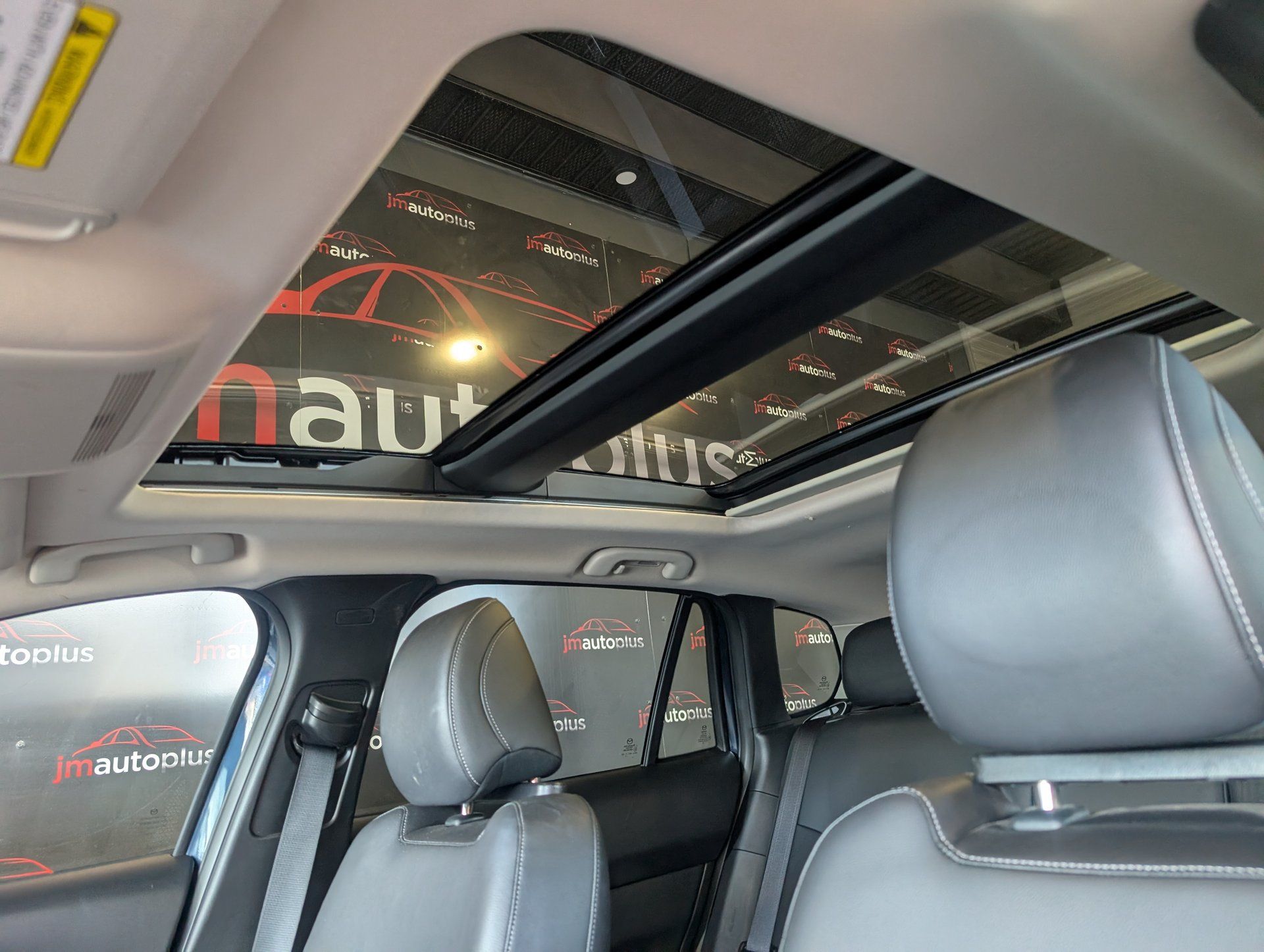 Mazda CX-50 2023 - Image 9