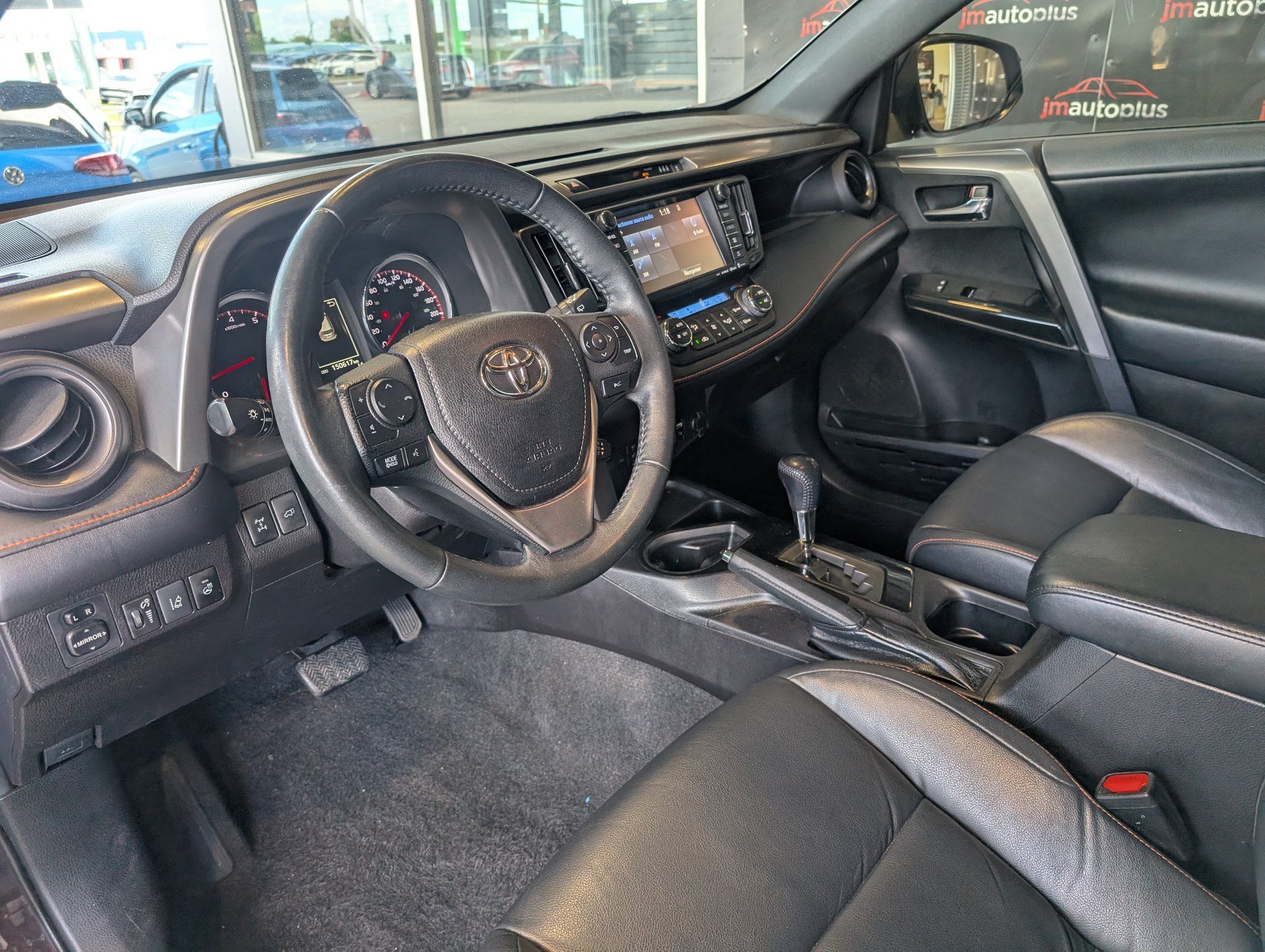 Toyota RAV4 2017 - Image 14