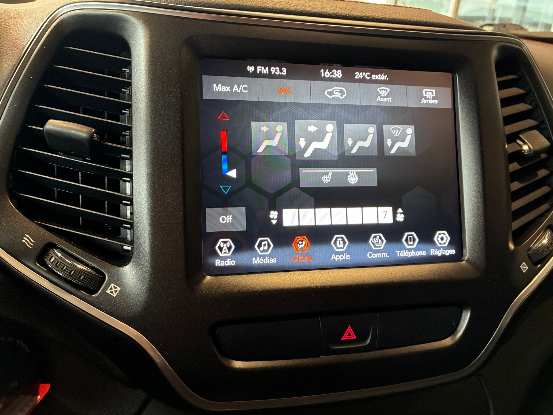 Hyundai Sonata 2016 - Image 16