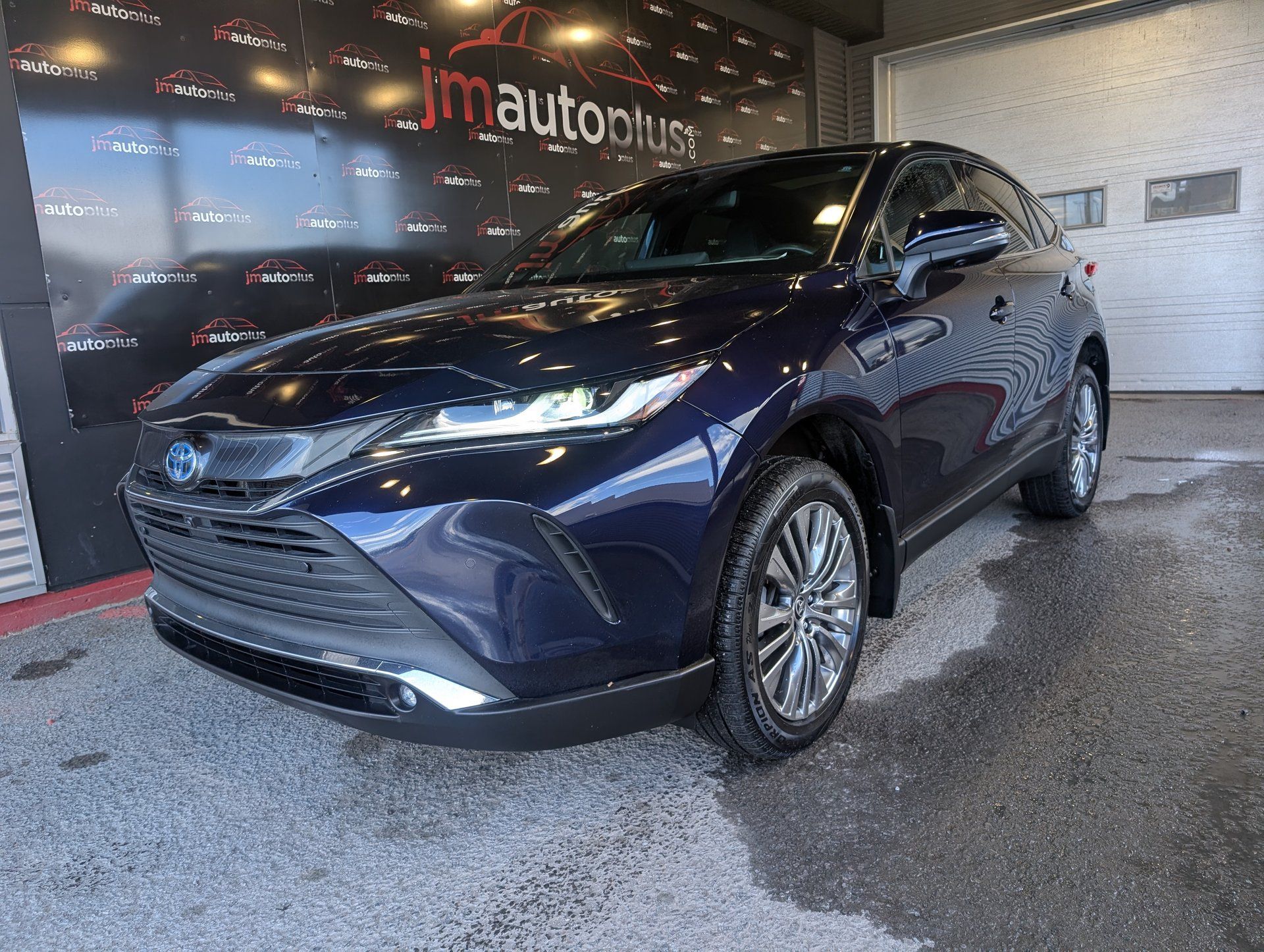 Toyota Venza 2024 - Image 1