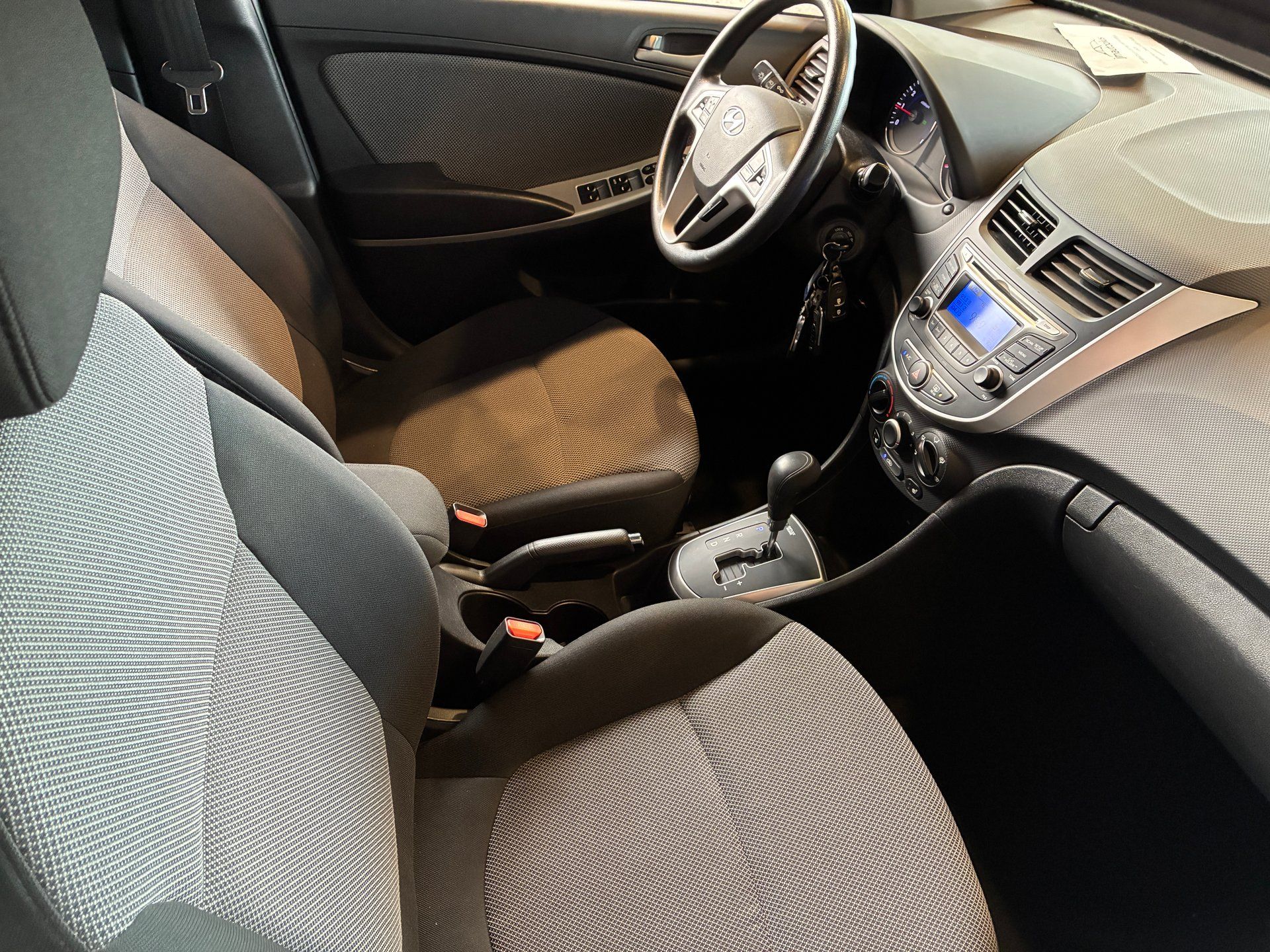 Hyundai Accent 2014 - Image 9