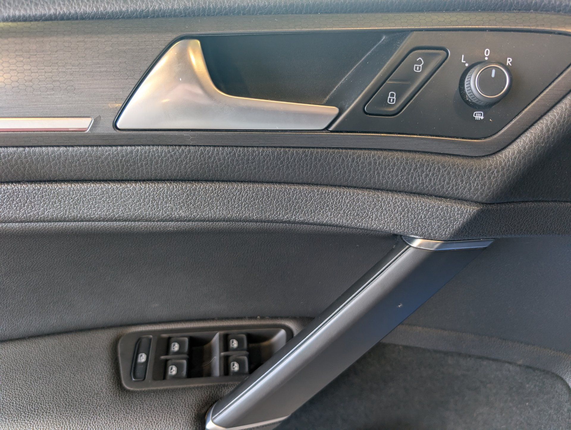 Volkswagen Golf GTI 2021 - Image 17