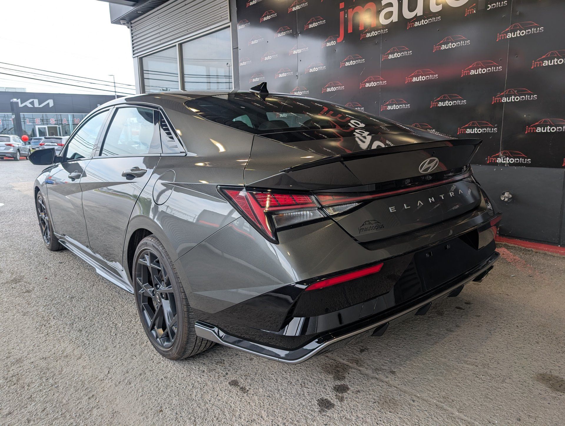 Hyundai Elantra 2024 - Image 11