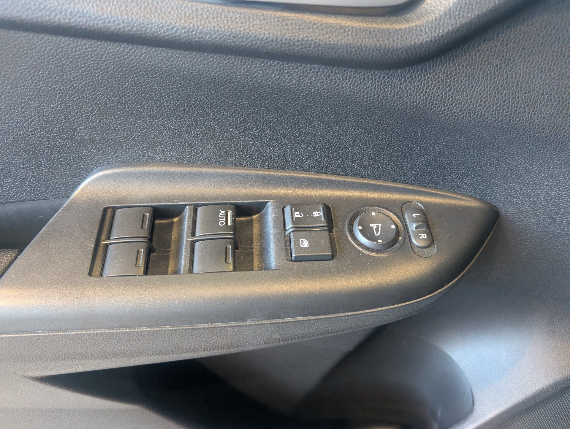 Honda Fit 2016 - Image 15
