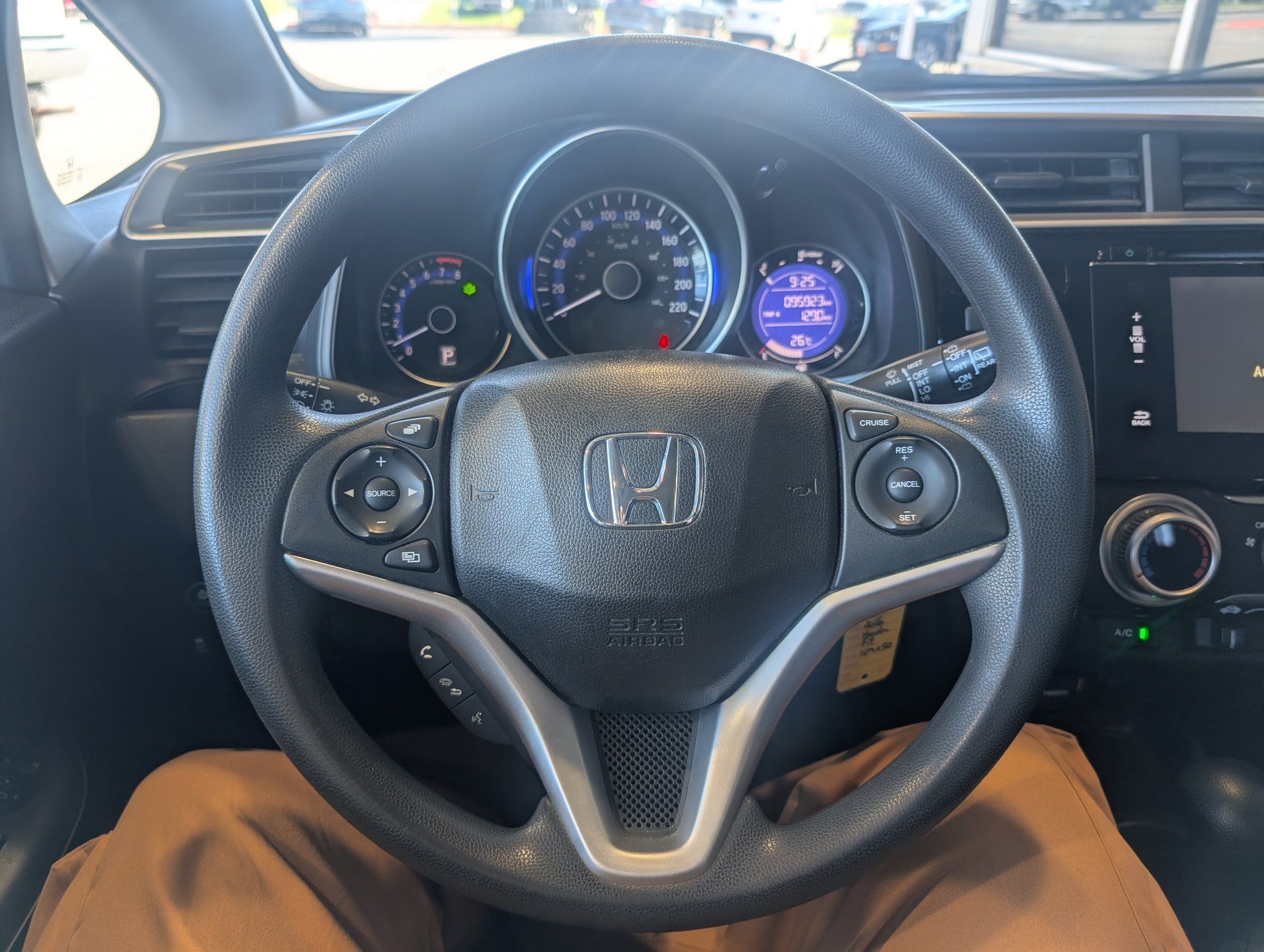 Honda Fit 2016 - Image 16