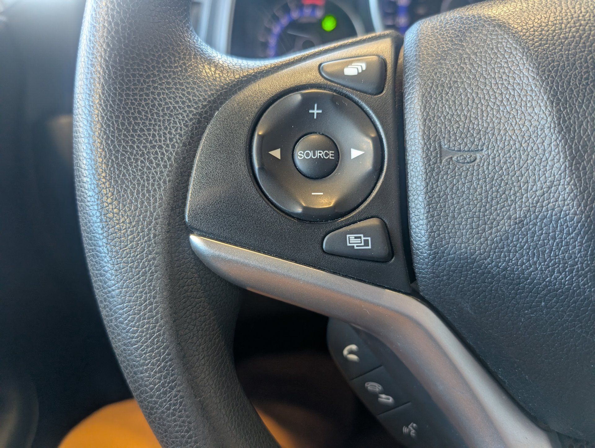Honda Fit 2016 - Image 17