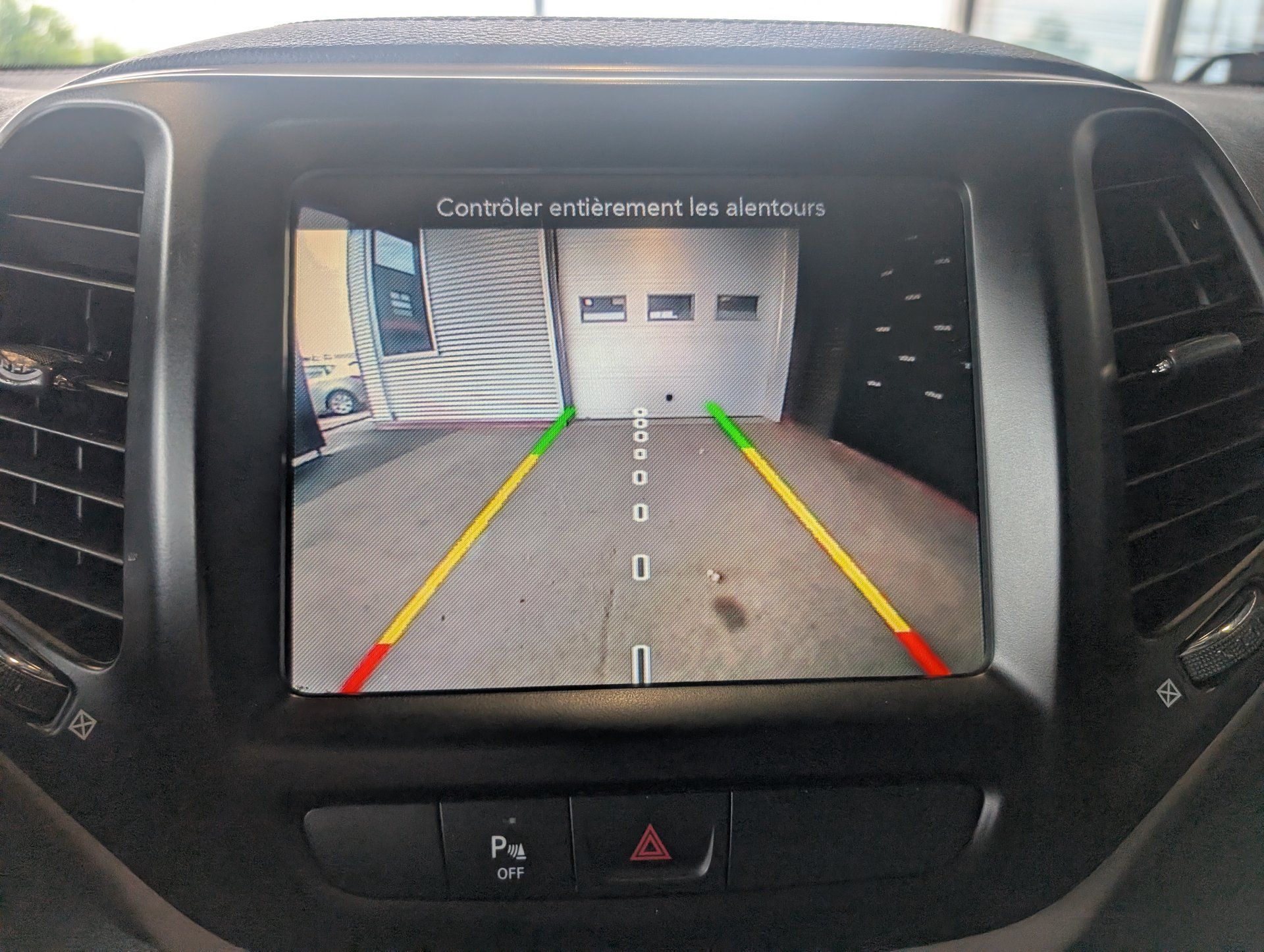 Jeep Cherokee 2018 - Image 24