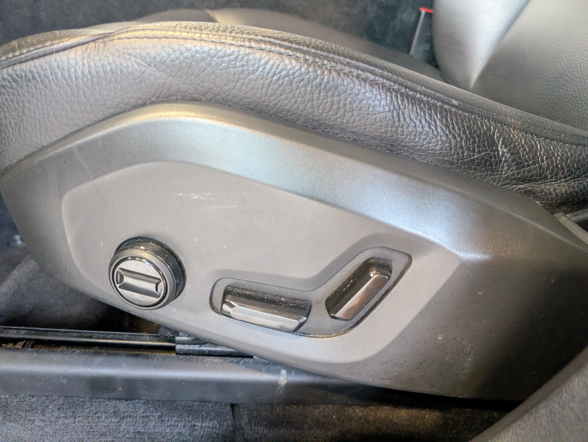Volvo XC60 2020 - Image 16