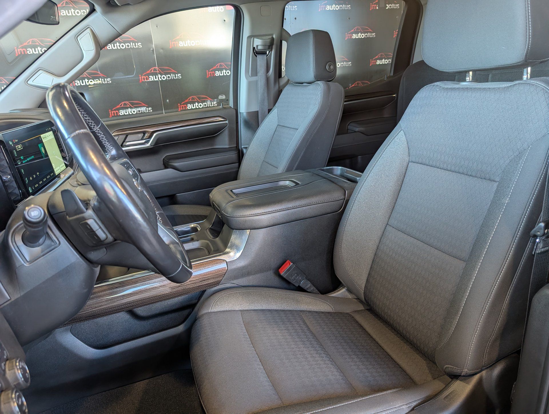 Chevrolet Silverado 1500 2022 - Image 15