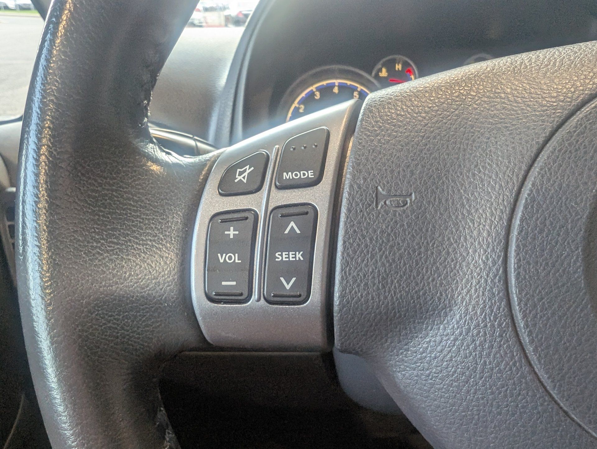 Suzuki SX4 2010 - Image 17